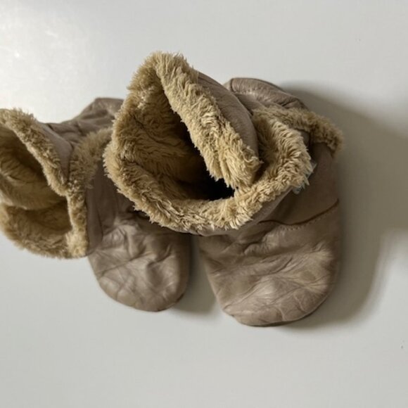 Toddler's slouchy boots - Picture 3 of 3
